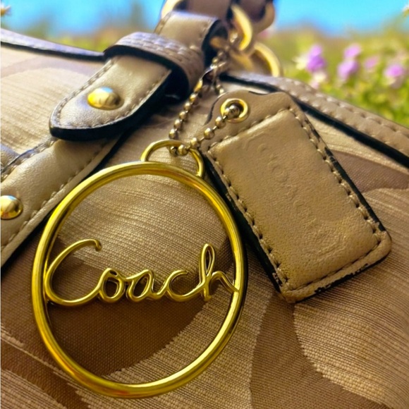 COACH Alexandra Signature C Gorgeous Canvas Cream and Tan Shoulder handbag. - Picture 8 of 16